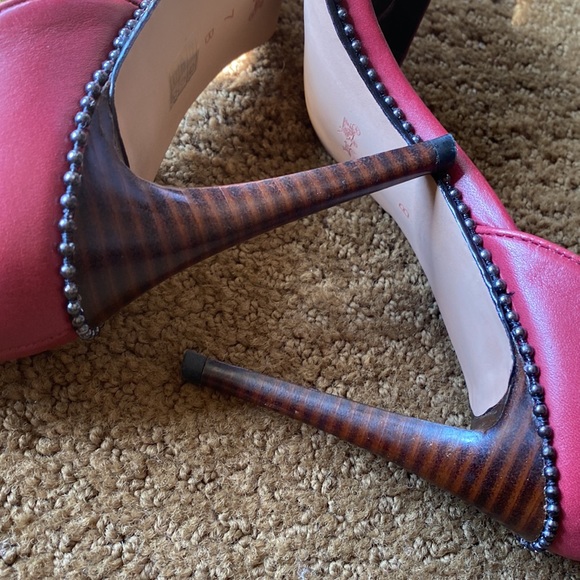 Women's Coach Burgundy Heels Size: 7B - Picture 13 of 13